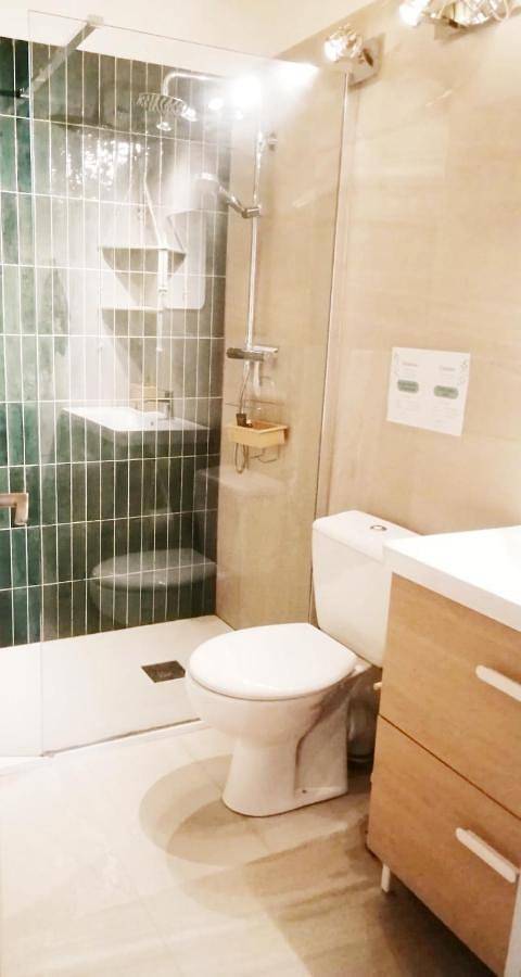 Location de vacances pour 6 personnes, avec vue et terrasse à Oppedette - 3