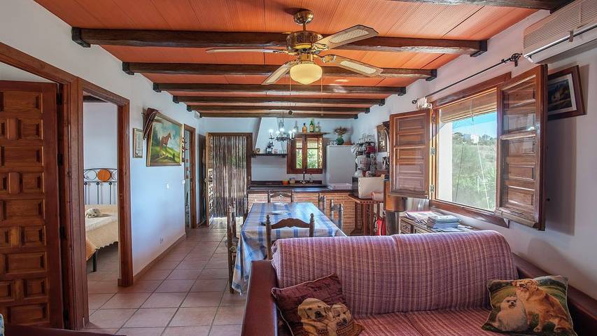 Vakantiehuis voor 5 personen, with tuin and zwembad as well as whirlpool in Antequera