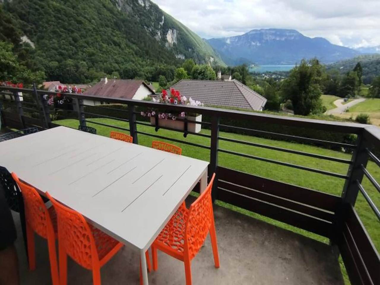 Entire apartment, Chalets for 10 People in Nances, Chambéry region