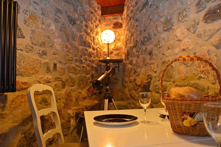 Casa rural para 4 personas, con jacuzzi y jardín, Familias con niños en Montaña de Luna - 3