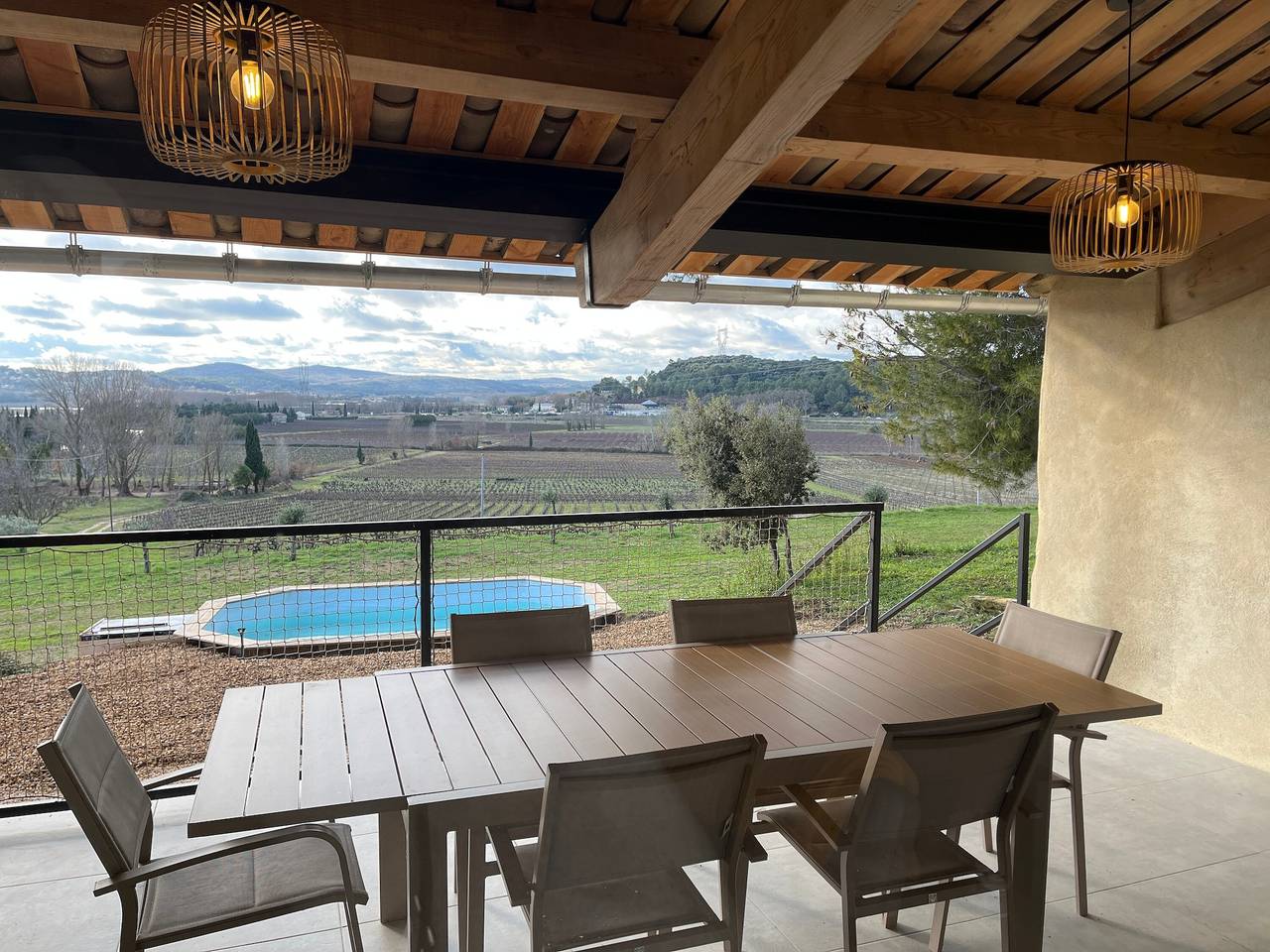 Maison de vacances - Les Gîtes De Figon - avec piscine privée, Wi-Fi et climatisation in Laudun-l'Ardoise, Région de Nîmes