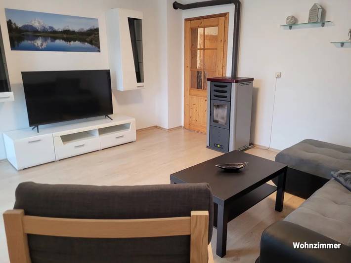Entire apartment, Holiday Apartment "Rudis" with Private Terrace, 2 Balconies & Wi-Fi in Kirchham, Bayerische Golf und Thermenland