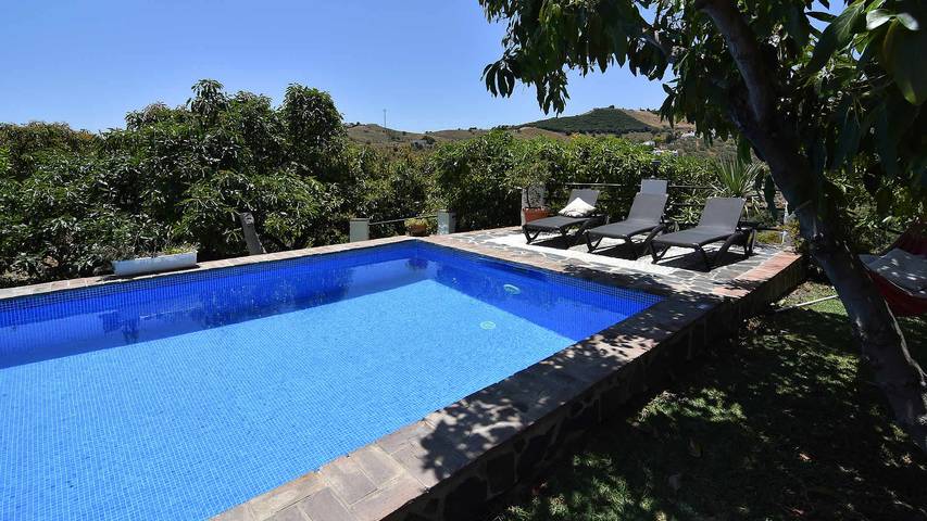 Location de vacances pour 6 personnes, avec jardin ainsi que balcon et jacuzzi à Frigiliana - 2