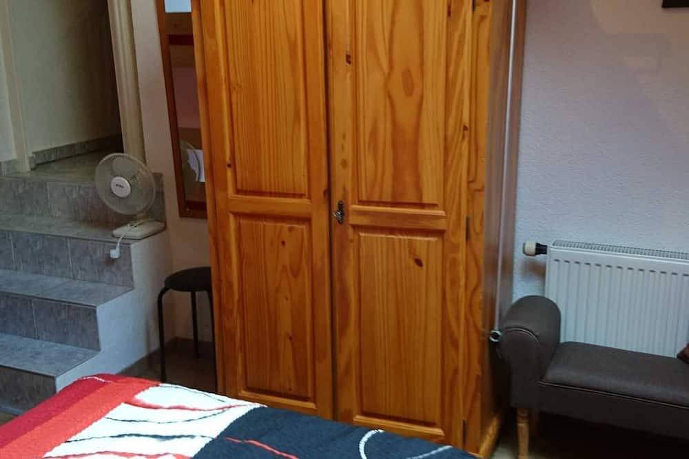 Geheel appartement, Appartement nr. 2 met 25m², 1 slaapkamer, max. 4 personen - Appartement Käfer in Europa-Park, Rust