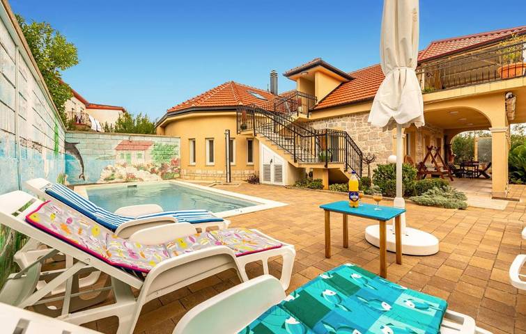 Casa vacanza per 8 persone, con piscina - 1