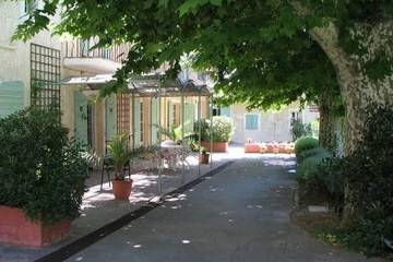 Gîte pour 4 personnes, avec balcon ainsi que piscine et jardin à Orgone