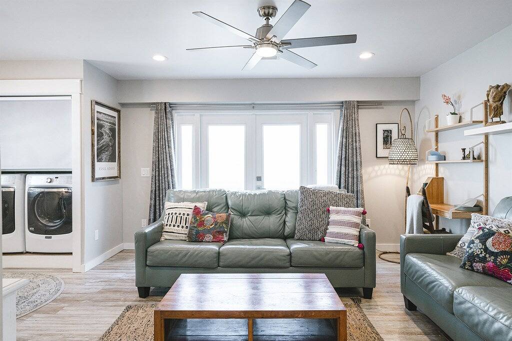 The Coconut Cottage. Hot Tub. Walk To Beach in Vilano Beach, St. Johns County