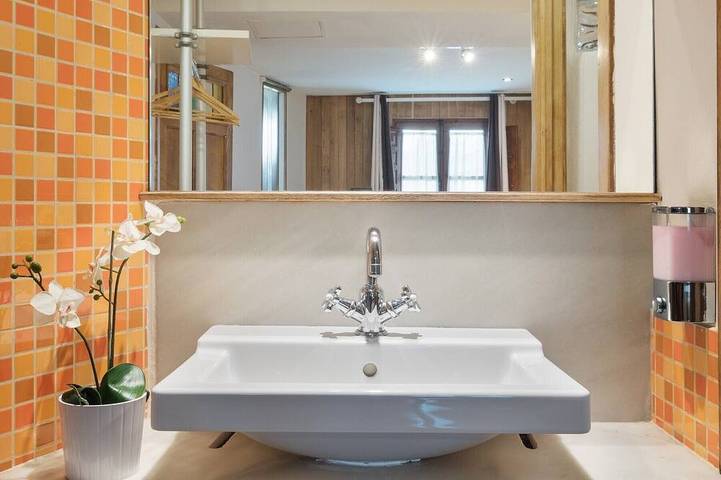 Appartement super romantique avec jacuzzi dans les pics d'Europe. in Precendi, Amieva