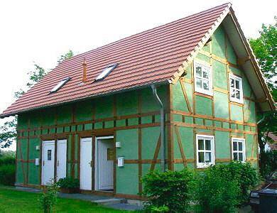 Ferienhaushälfte Fleesensee mit Terrasse, Kamin und moderner Ausstattung in Göhren-Lebbin, Fleesensee