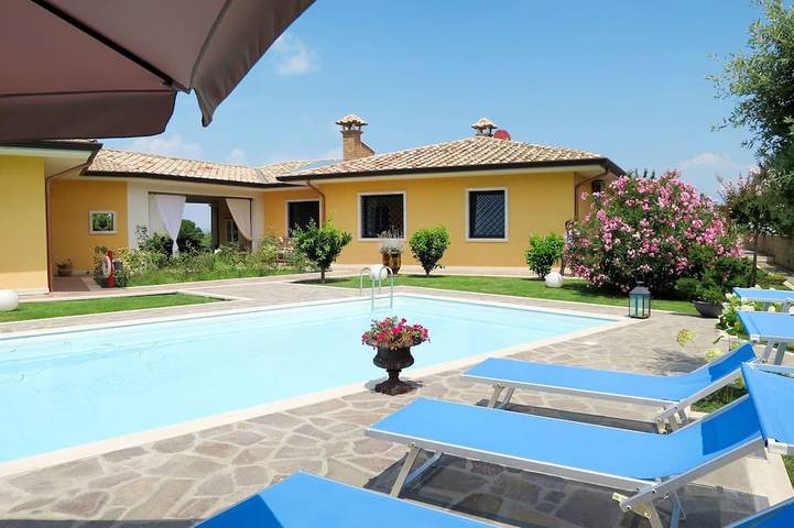 Maison de vacances pour 10 personnes, avec jardin et piscine - 1