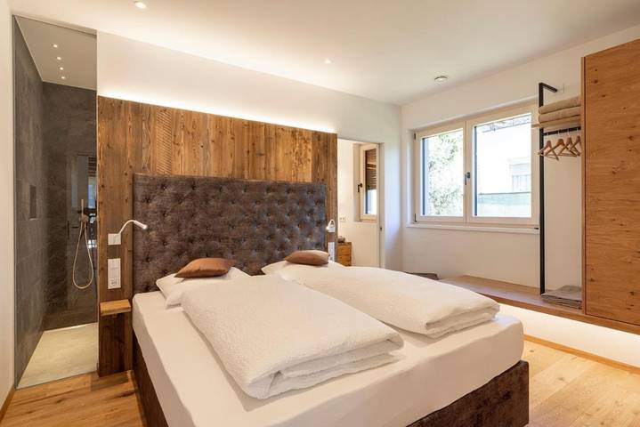 Ferienwohnung für 6 Personen, mit Sauna und Garten sowie Ausblick und Pool in Bozen