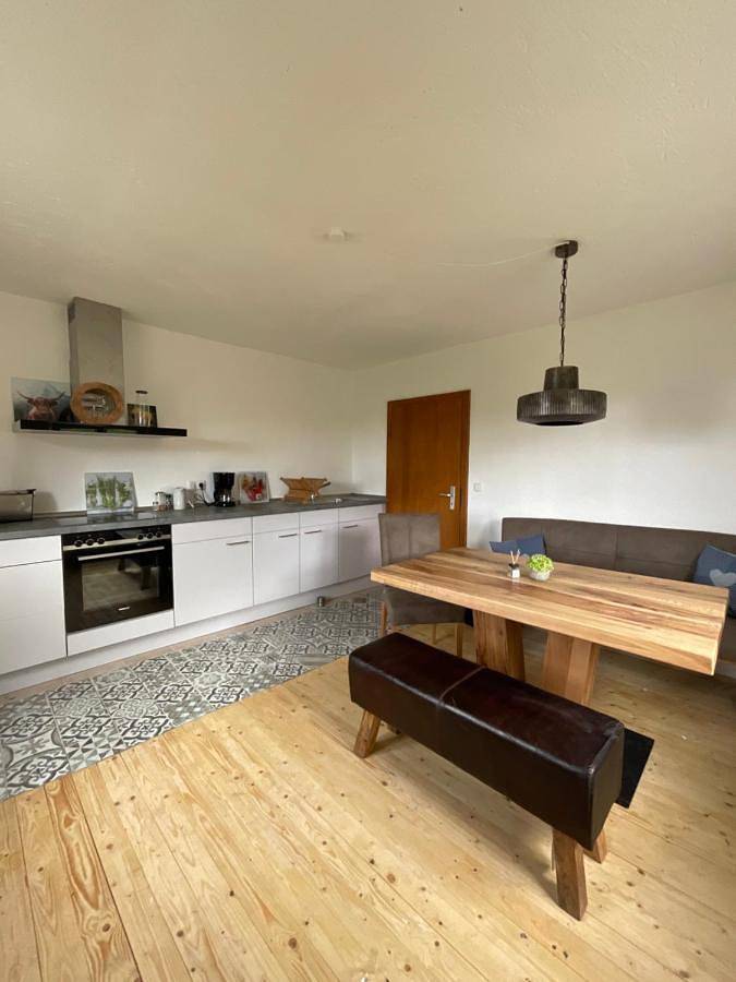 Ferienwohnung für 6 Personen, mit Terrasse und Garten sowie Ausblick in Zugspitze