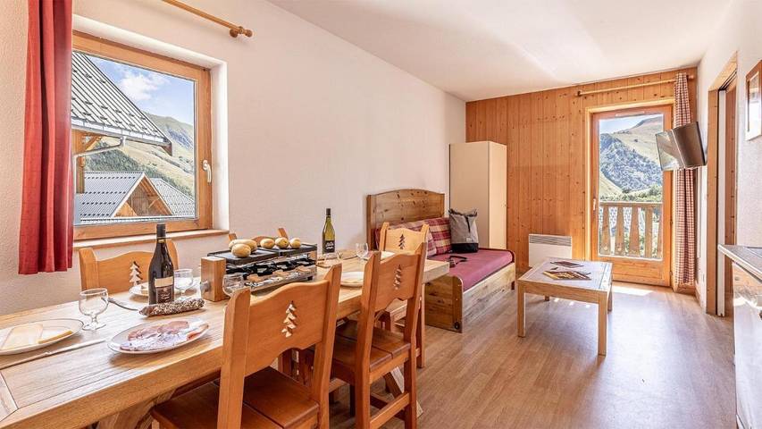 Parc de vacances pour 12 personnes, avec sauna ainsi que piscine et balcon dans les Alpes francaises - 4