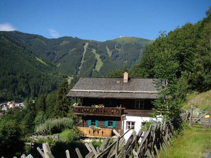 Holiday home for 9 people, with lake view and garden as well as balcony, child-friendly - 1