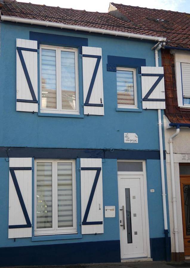 Double Room with Private External Bathroom in Étaples, Région de Montreuil