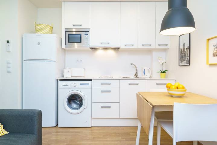 Estudio entero, Estudio para 4 personas con balcón in Valencia City Centre, Valencia