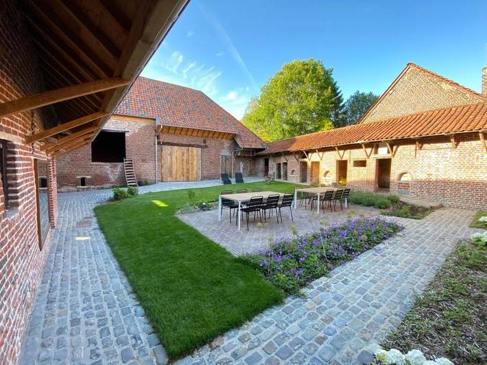 Location de vacances pour 22 personnes, avec jardin et vue à Herzele