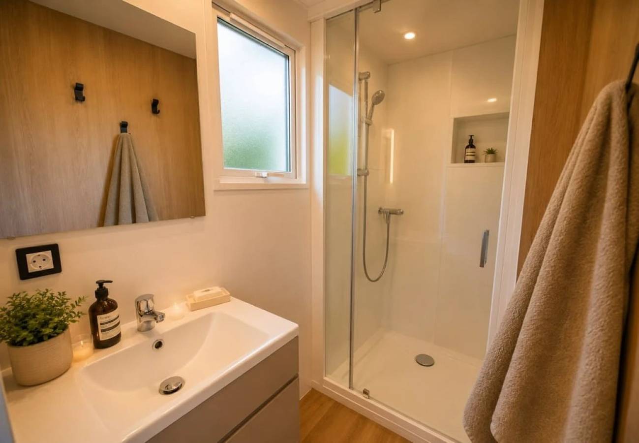Camping 3 étoiles - Piscine  - eehfif in Vic-la-Gardiole, Côte méditerranéenne (France)