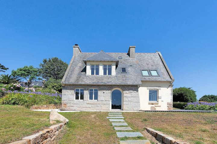 Maison de vacances 'Bréhat Bord de Mer - Villa San Denn' avec jardin privé et Wi-Fi in Île-de-Bréhat, Côte de Goëlo