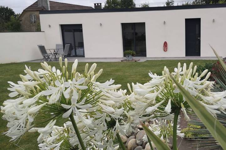 Gîte pour 4 personnes, avec terrasse et jardin à Limendous
