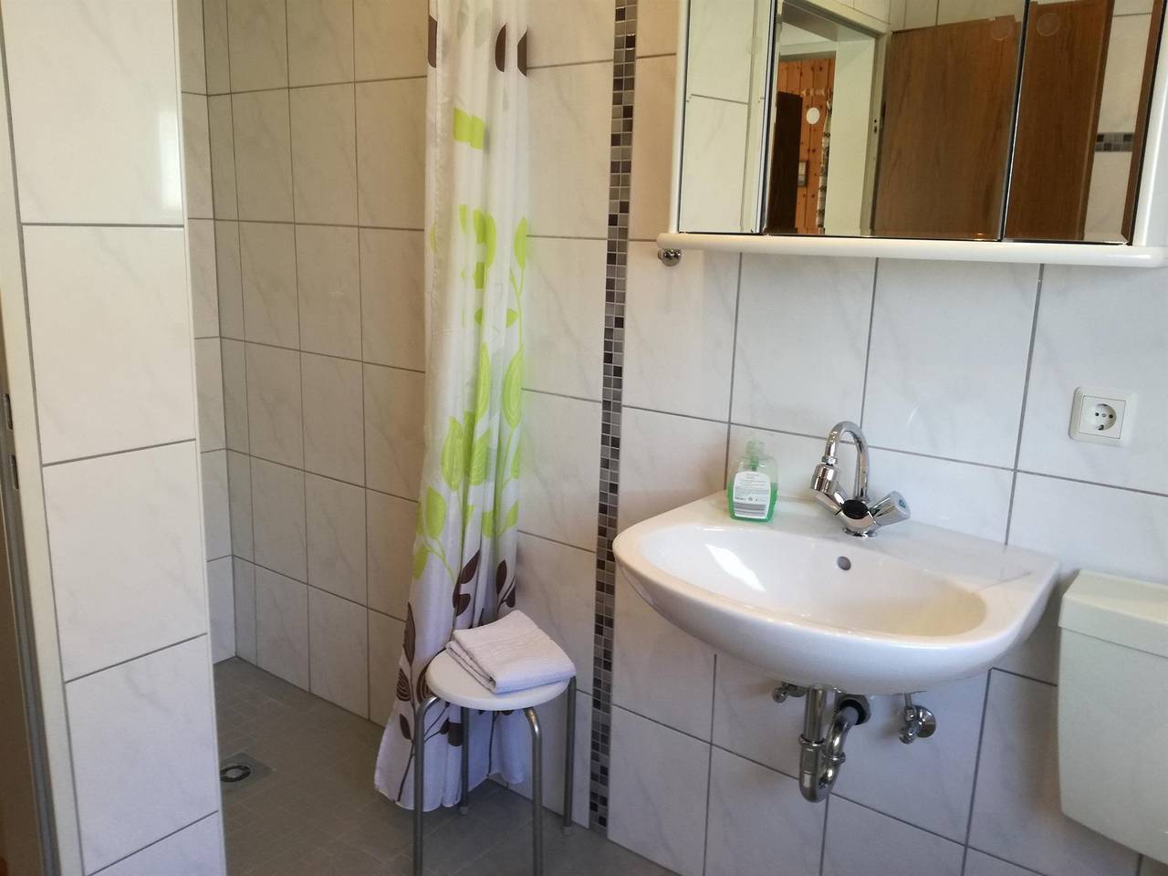 Ganze Ferienwohnung, Ferienwohnung für 3 Personen mit Garten in Visquard, Krummhörn