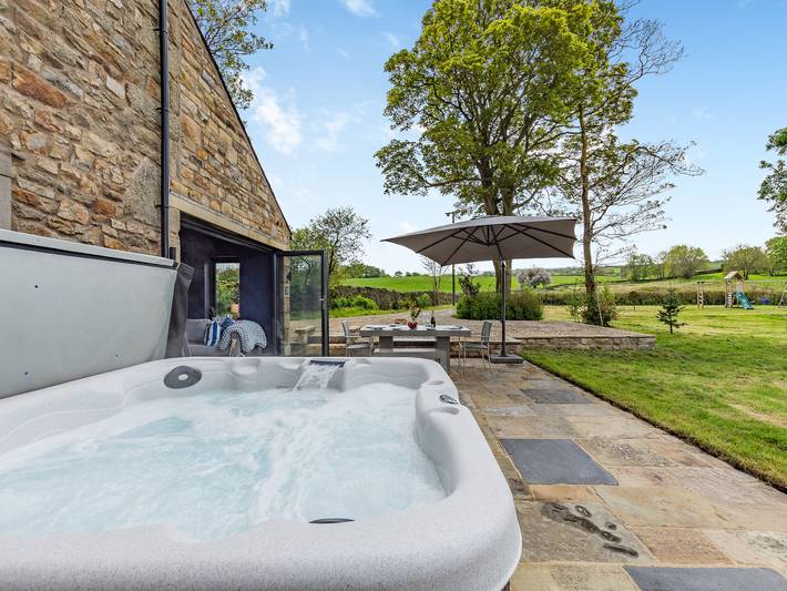 Glamping for 6 people, with garden in Forest of Bowland