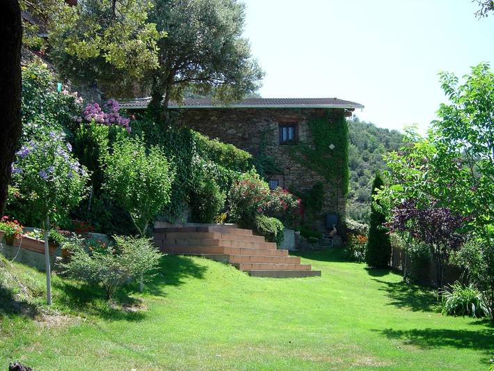 Casa rural para 5 personas, con Balcón además de Jardín y Piscina en Alto Urgel