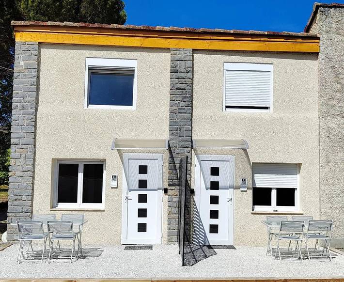 Gîte pour 4 personnes, avec vue et terrasse, animaux acceptés à Digne-les-Bains