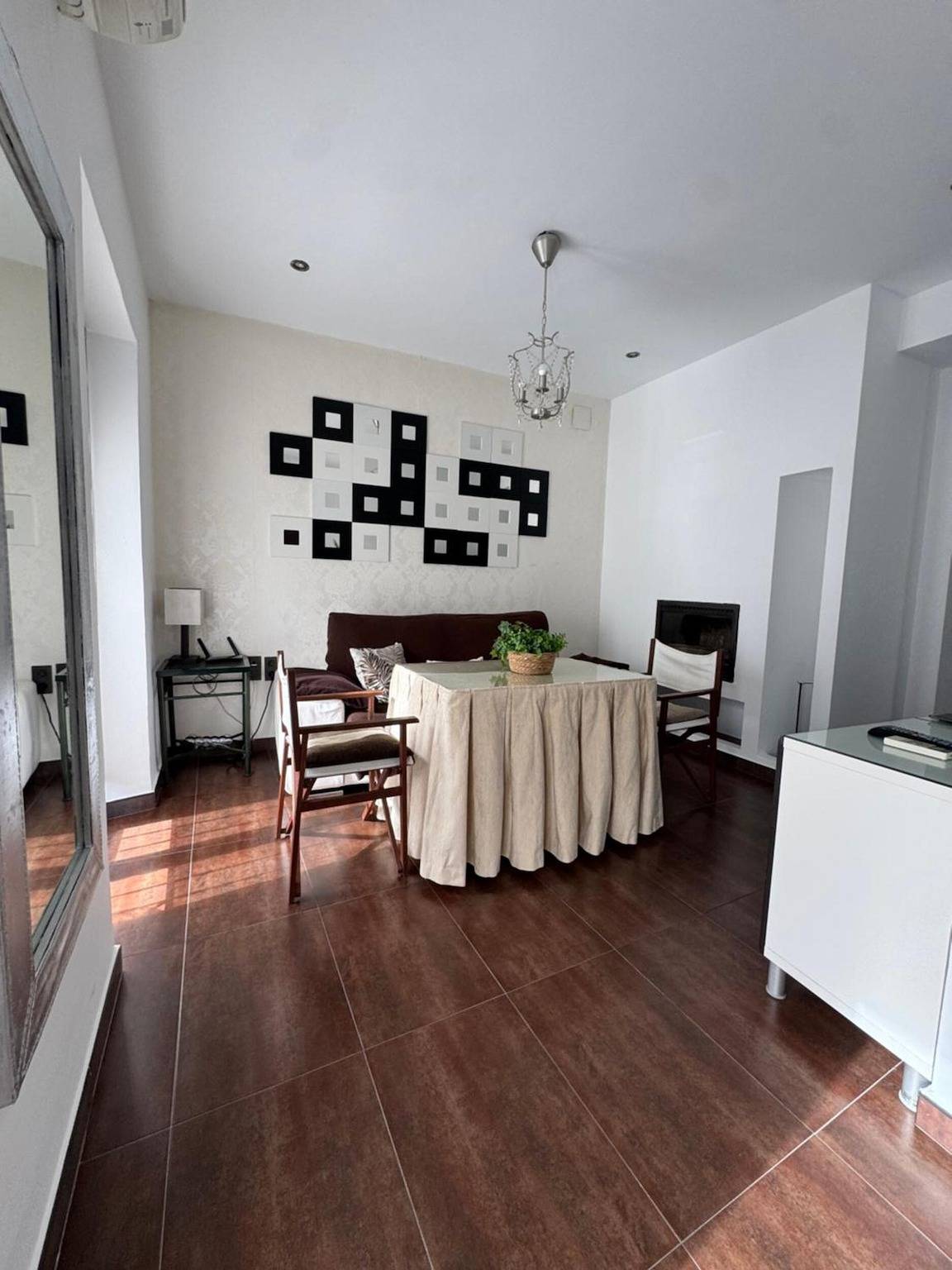 Apartamento entero, Apartamento 'Alcalá Zona Centro' con balcón, Wi-Fi y aire acondicionado in Alcalá la Real, Sierras Subbéticas