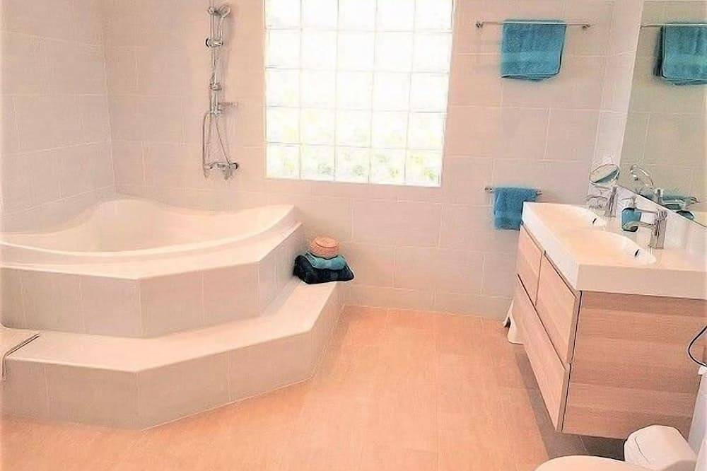 Tolles Ferienhaus in Peguera mit Privatem Pool in Peguera, Calvià