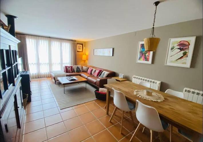 Casa rural para 6 personas, con Balcón y Terraza además de Jardín y Vistas en Miravete de la Sierra - 4