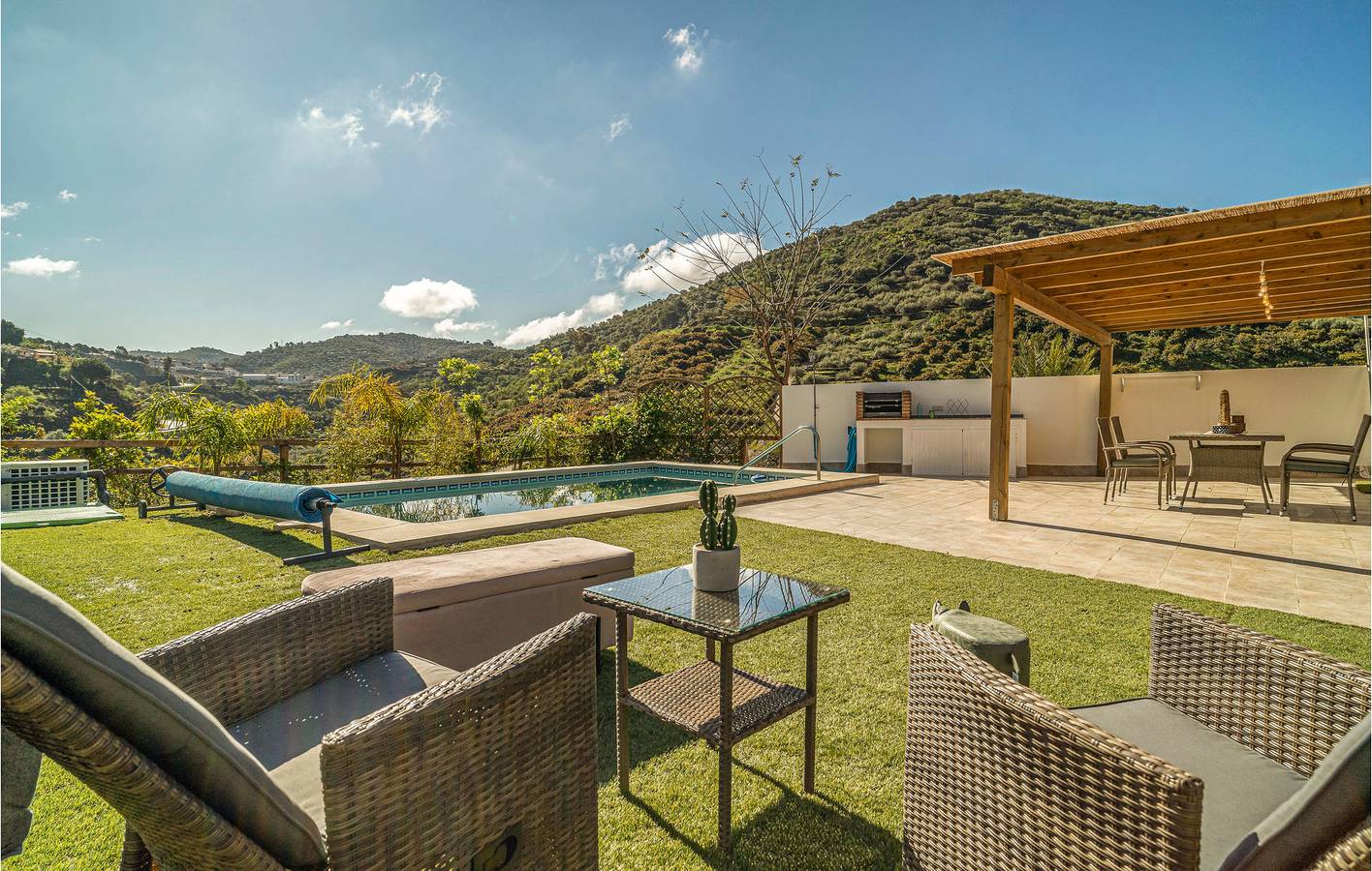 Feriehus for 4 personer med terrasse in Arenas, Málaga Provinsen