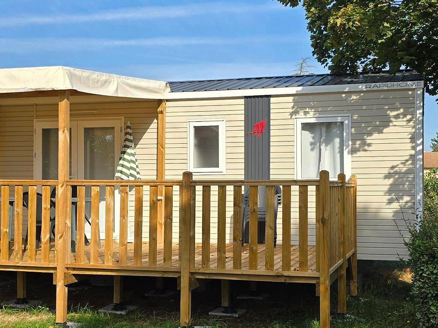 Camping Le Lomagnol  - Mobilheim 6 personen - 3 Schlafzimmer Mit Terrasse in Beaumont-de-Lomagne, Tarn-et-Garonne