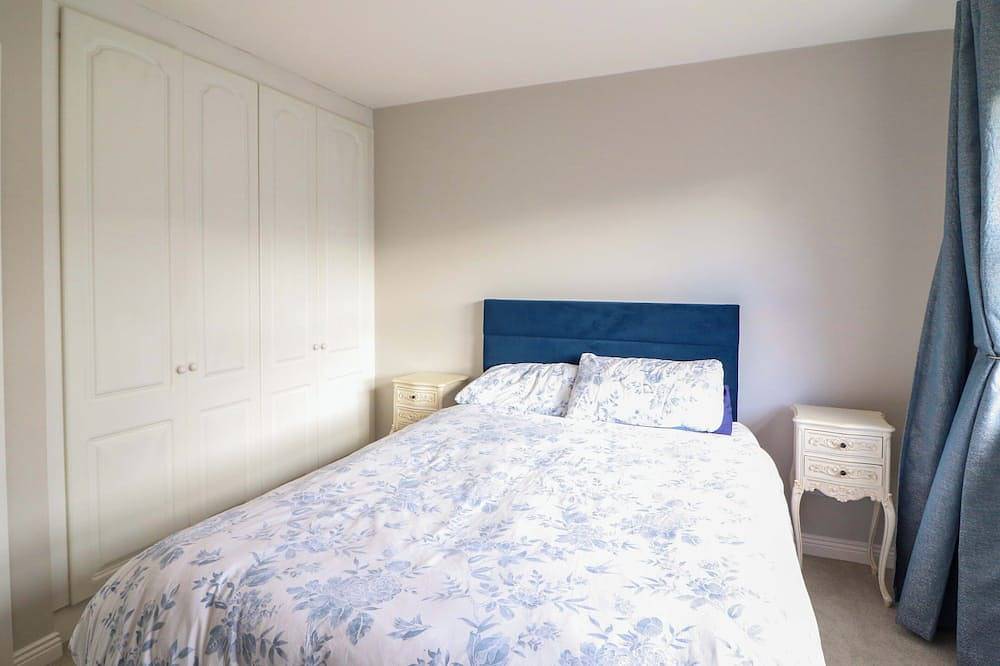 32 Kings Park, pet friendly, with a garden in Killarney, County Kerry in Killarney, Killarney National Park