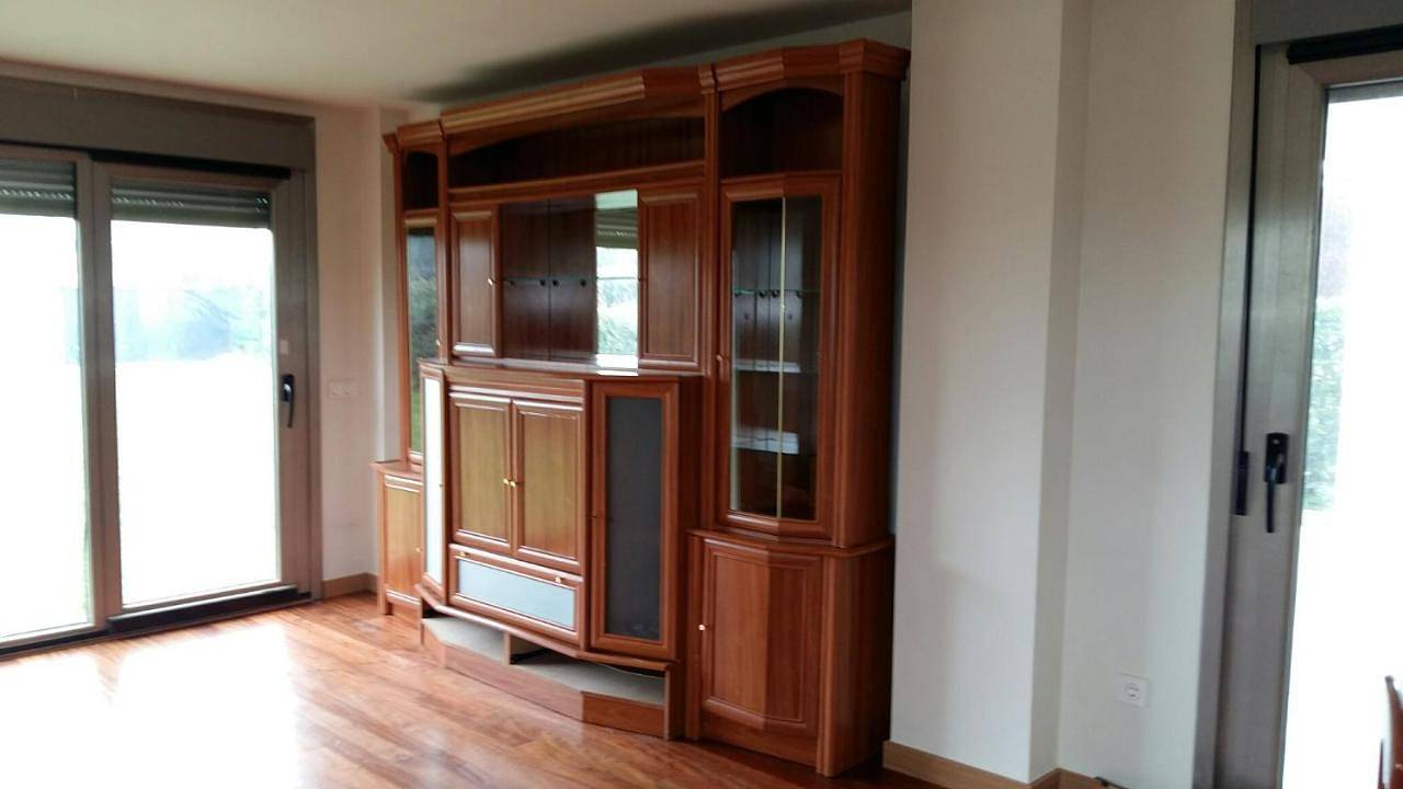 Chalet en Somió con finca independiente in Gijón, Costa Verde