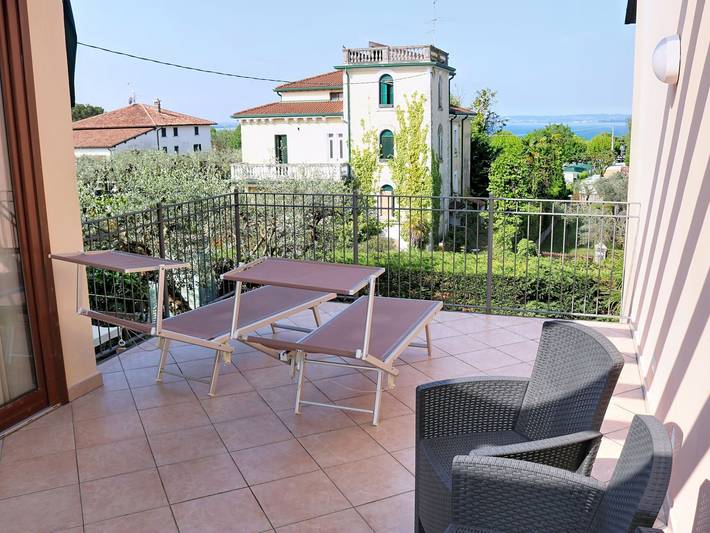Ferienwohnung für 4 Personen, mit Terrasse und Seeblick, mit Haustier in Lazise