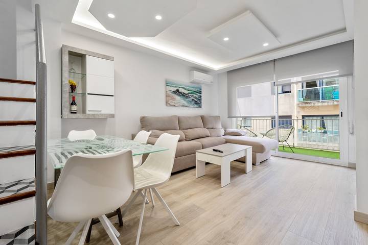 Location de vacances pour 6 personnes, avec balcon, animaux acceptés à Calafell