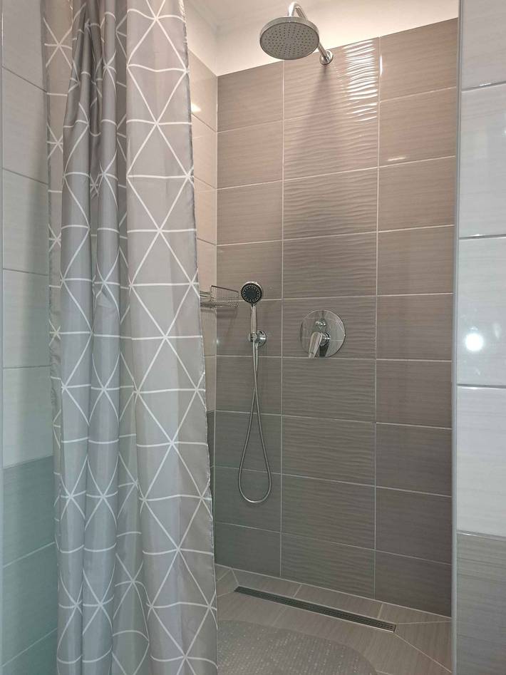 Ganze Ferienwohnung, Ferienwohnung mit therapeutische Massage, Klimaanlage und Wlan  in Heviz, Balaton Region