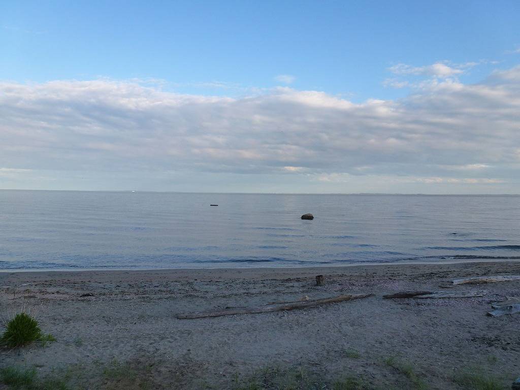 Historisches Kolonialhaus auf dem Wasser in Old Lyme, Connecticut