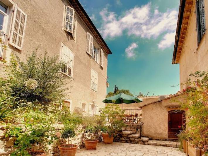 Gîte pour 2 personnes, avec jardin à Valbonne - 2