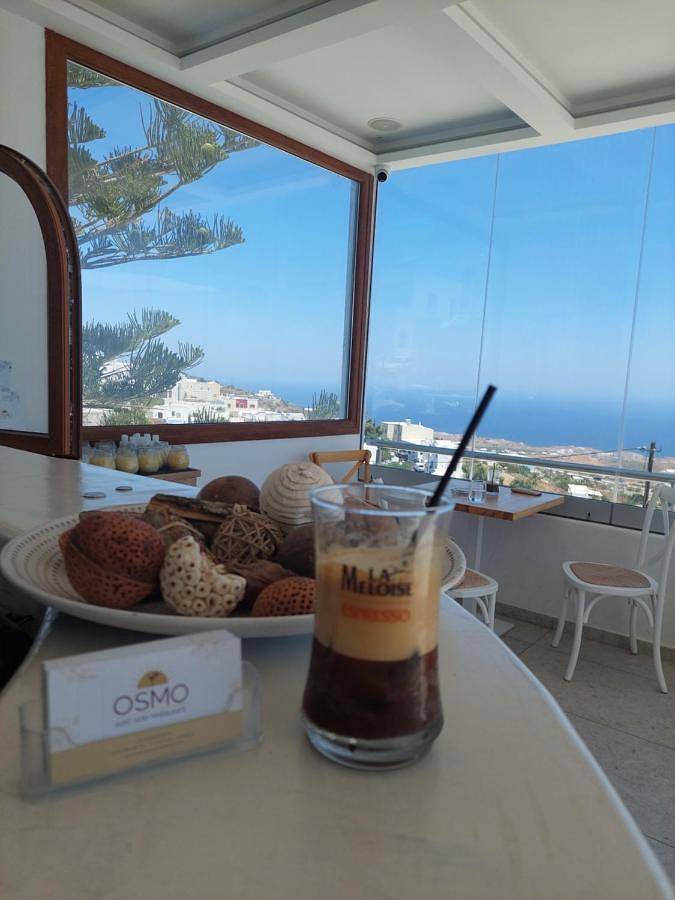 Maison d’hôte pour 3 personnes, avec piscine et terrasse à Santorin - 2