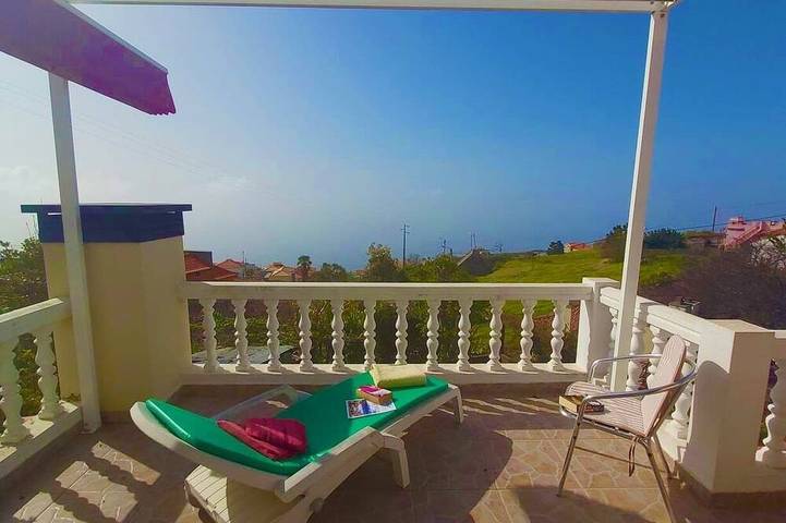 Villa pour 4 personnes, avec balcon et jardin - 1