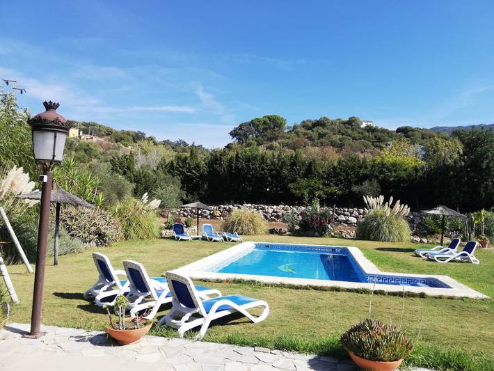 Chalet para 16 personas, con piscina y terraza - 1