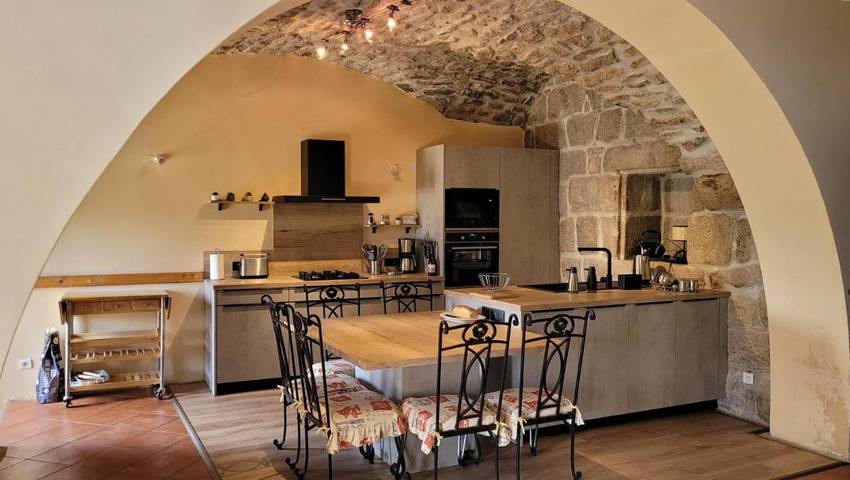 Location de vacances pour 6 personnes, avec jardin, animaux acceptés à Les Bondons - 2