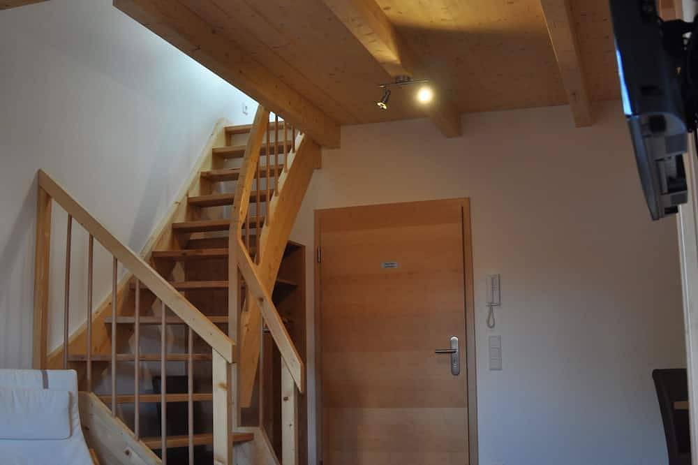 Ganze Wohnung, Ferienwohnung auf dem Dorf zwischen München und den Alpen in Aying, Oberbayern