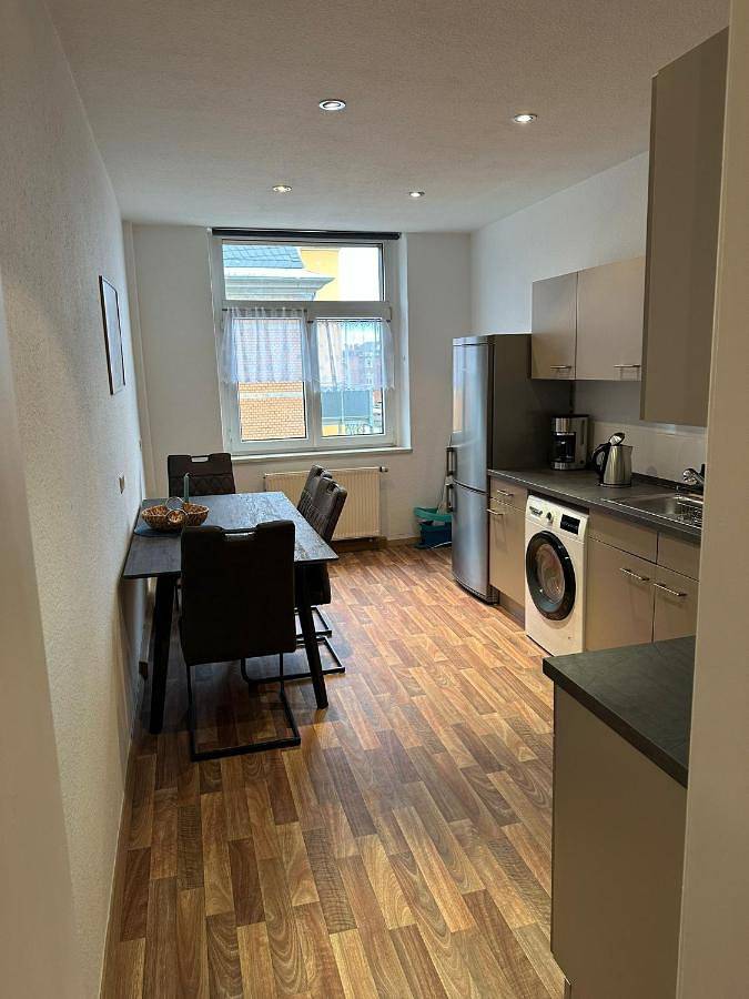 Ferienwohnung für 8 Personen, mit Ausblick und Terrasse in Pieschen-Nord/Trachenberge