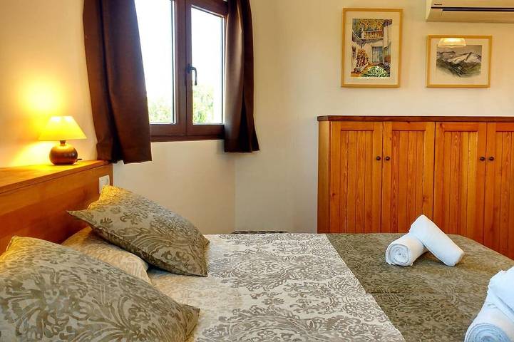 Loft rústico a 10 km. de Granada, con piscina, barbacoa y rodeado de vegetación in Gabia Chica, Alhendín