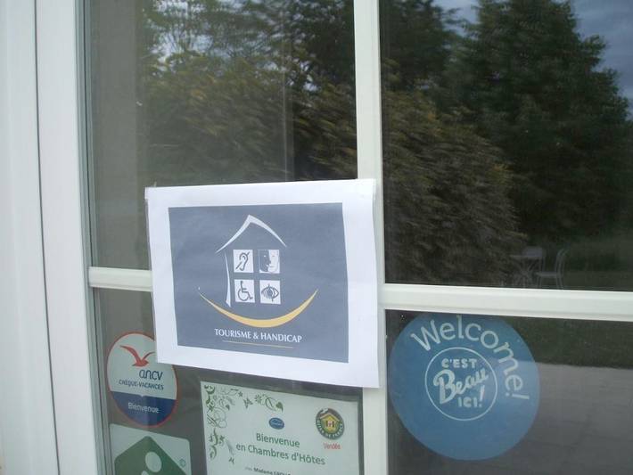 Location de vacances pour 2 personnes, avec jardin ainsi que vue et terrasse à Cheffois - 4