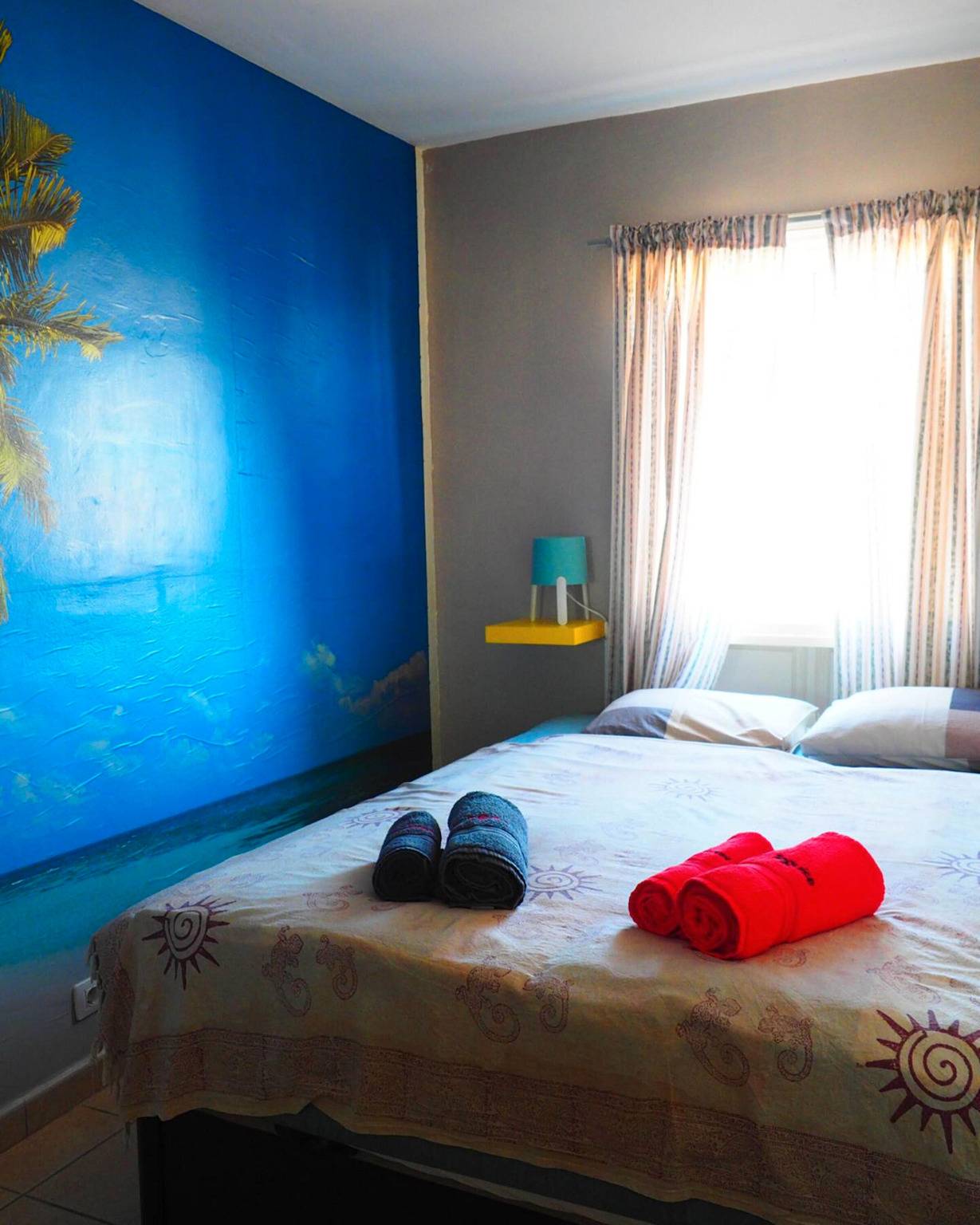 Apartamento entero, Ático con jacuzzi, vistas al mar y al volcán in Playa Bastián, Teguise
