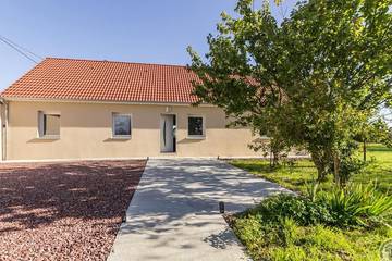 Gîte pour 6 personnes, avec jardin à Vesly